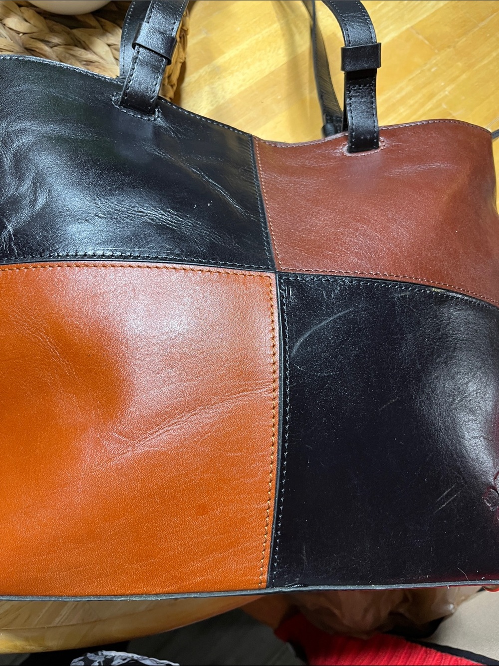 Has tags~ Patricia Nash 100% Leather purse/ laptop/ shoulder bag. Elegant!! - Picture 10 of 10